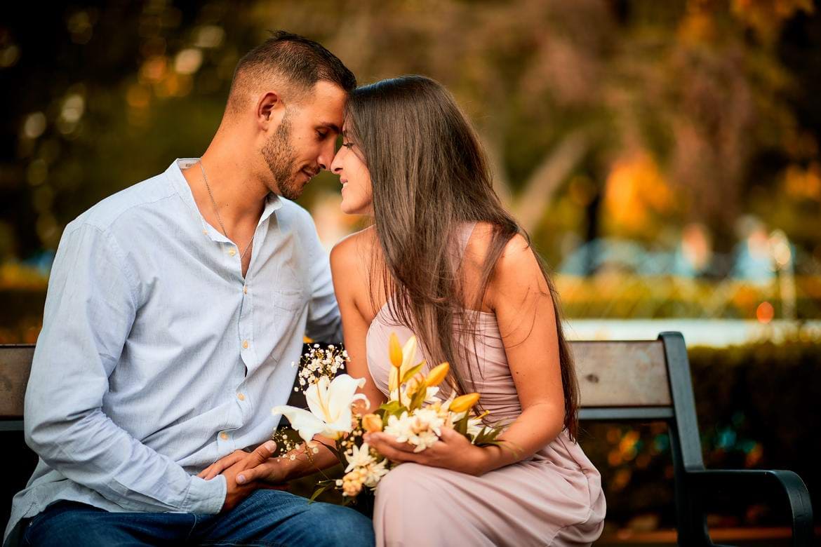 Fotografii de cuplu in parcul central din Brasov